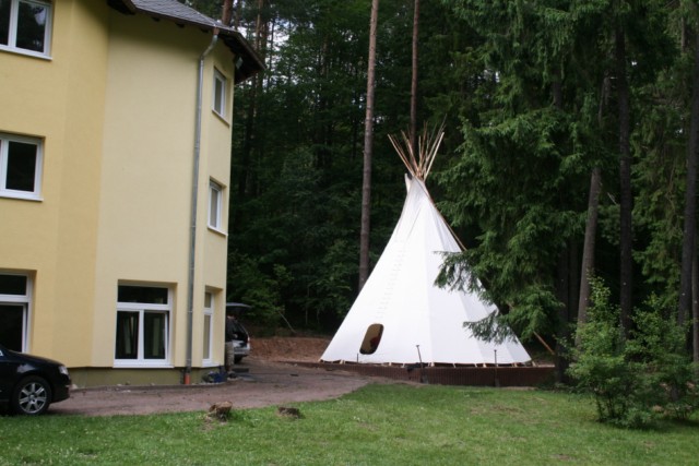 Das Indianer-Tipi erstrahlt bald in neuem Glanz.